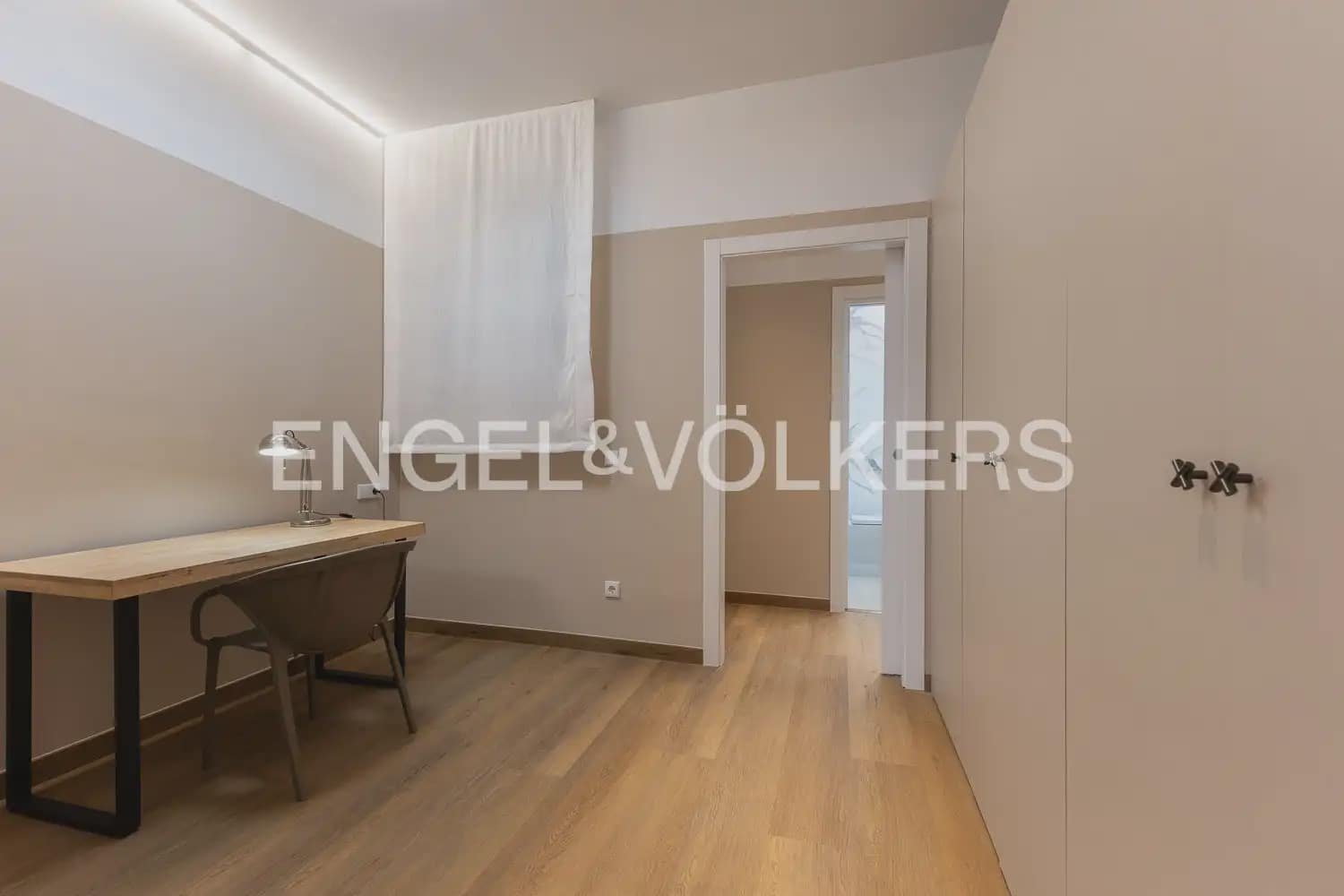 2 Zimmer Wohnung zu vermieten in Valencia Stadt - 2.400 € (Ref: 10076769)