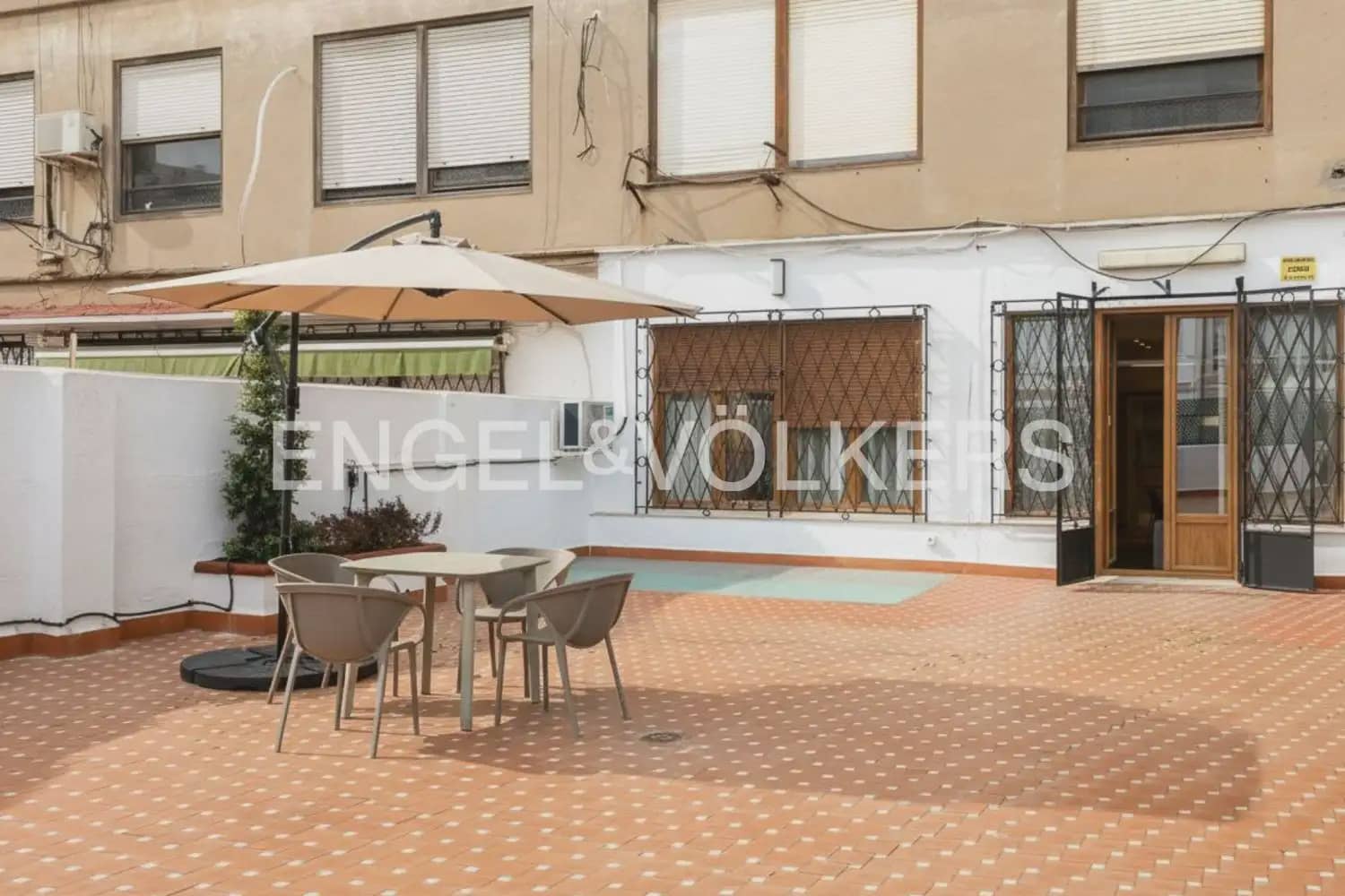 2 Zimmer Wohnung zu vermieten in Valencia Stadt - 2.400 € (Ref: 10076769)