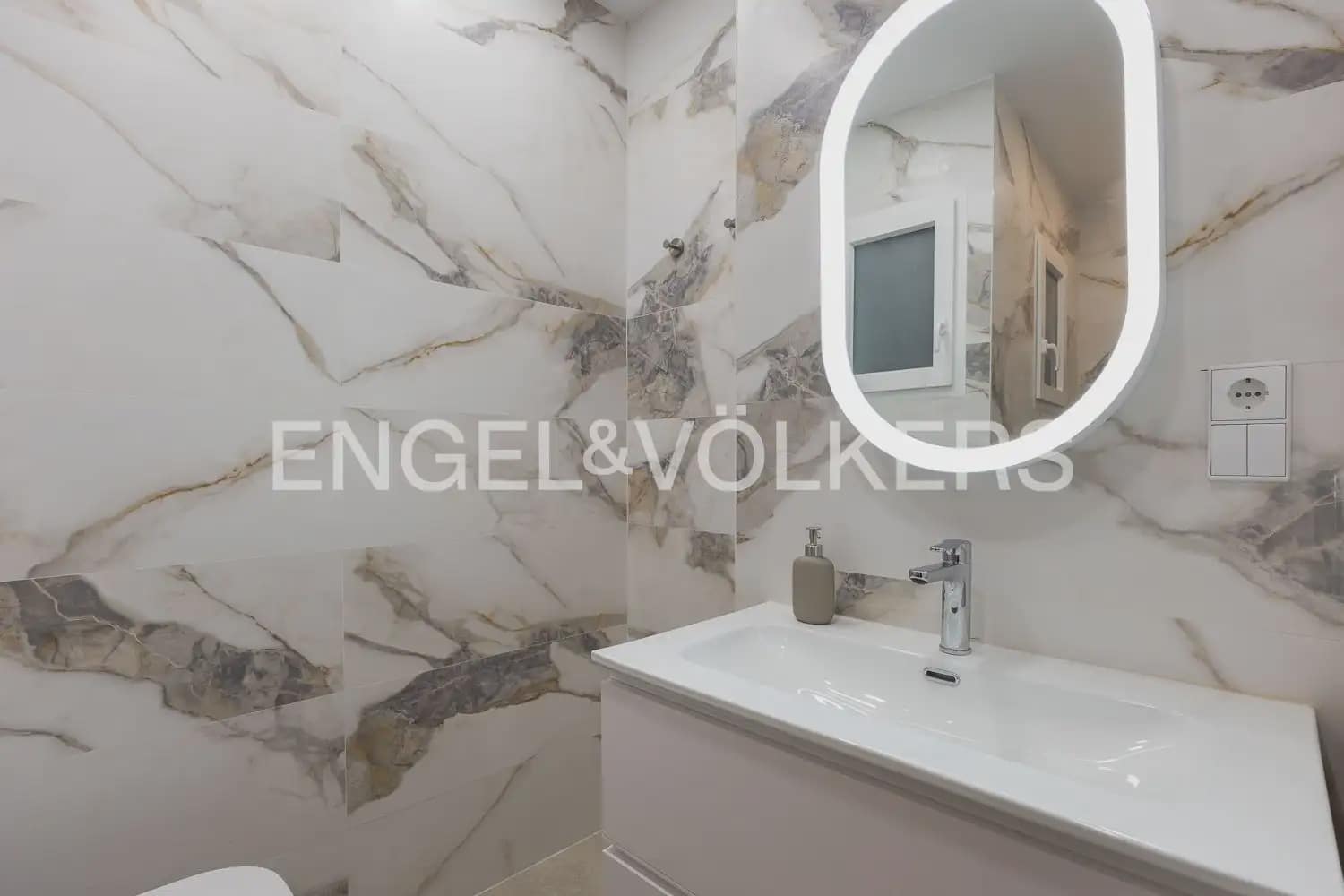 2 Zimmer Wohnung zu vermieten in Valencia Stadt - 2.400 € (Ref: 10076769)