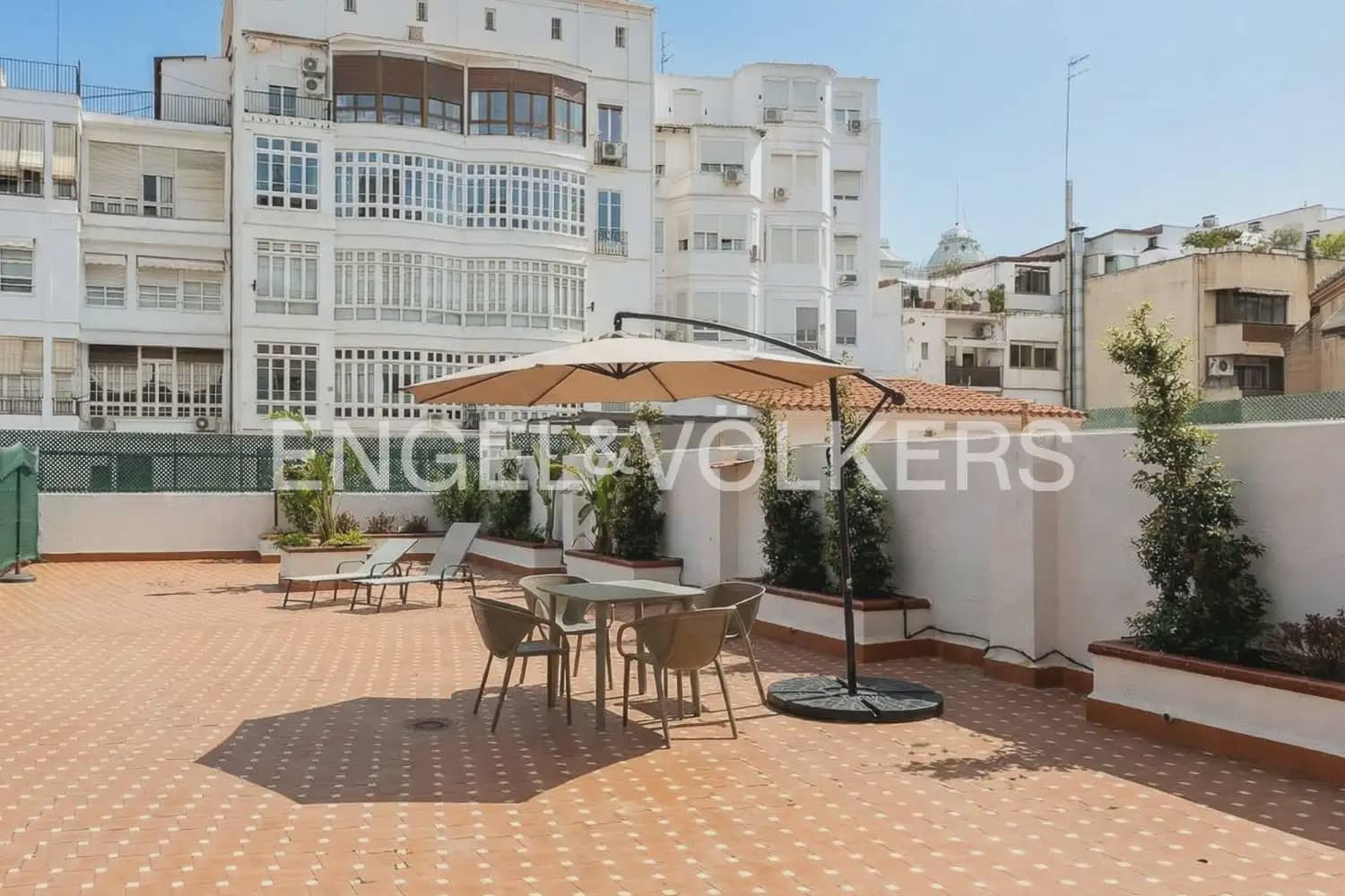 2 Zimmer Wohnung zu vermieten in Valencia Stadt - 2.400 € (Ref: 10076769)