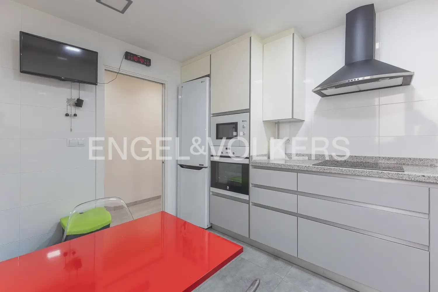 2 soveværelse Lejlighed til salg i Valencia by - € 349.000 (Ref: 10076770)