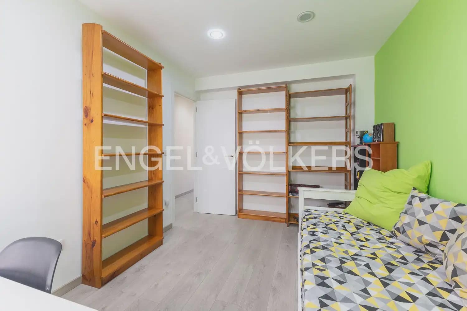 2 soveværelse Lejlighed til salg i Valencia by - € 349.000 (Ref: 10076770)