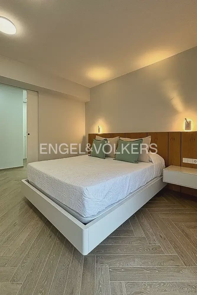 Piso de 2 habitaciones en Gandia en alquiler - 1.350 € (Ref: 10076771)