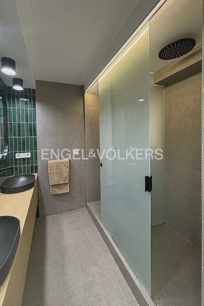 Piso de 2 habitaciones en Gandia en alquiler - 1.350 € (Ref: 10076771)