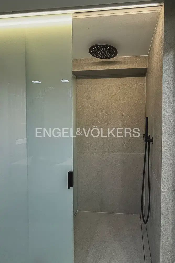 Piso de 2 habitaciones en Gandia en alquiler - 1.350 € (Ref: 10076771)