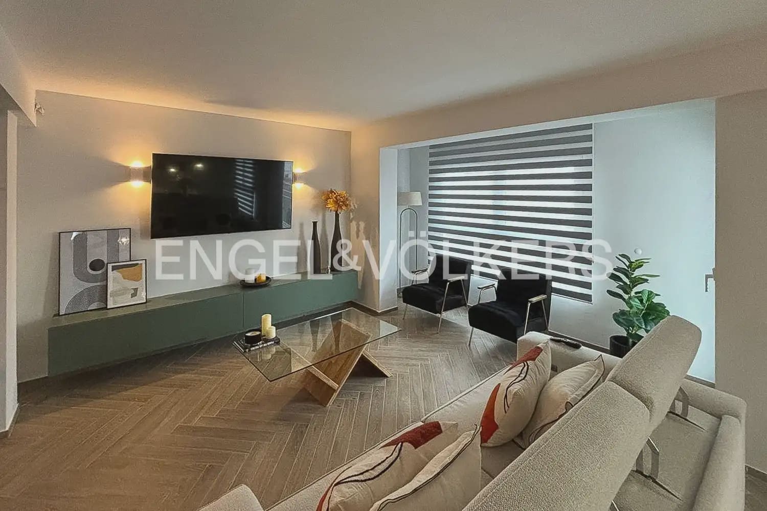 Piso de 2 habitaciones en Gandia en alquiler - 1.350 € (Ref: 10076771)