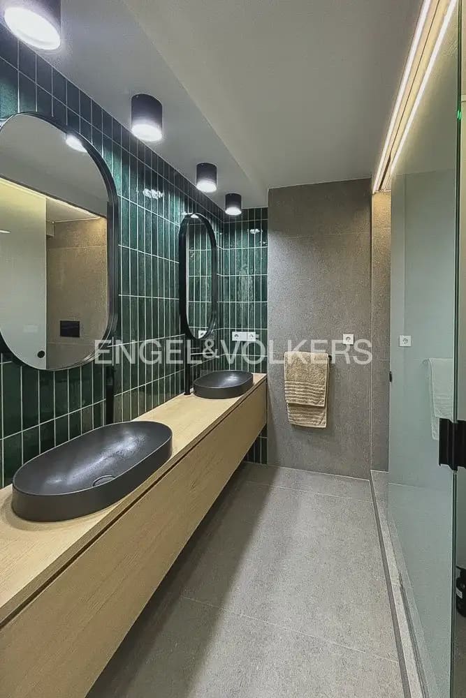 Piso de 2 habitaciones en Gandia en alquiler - 1.350 € (Ref: 10076771)
