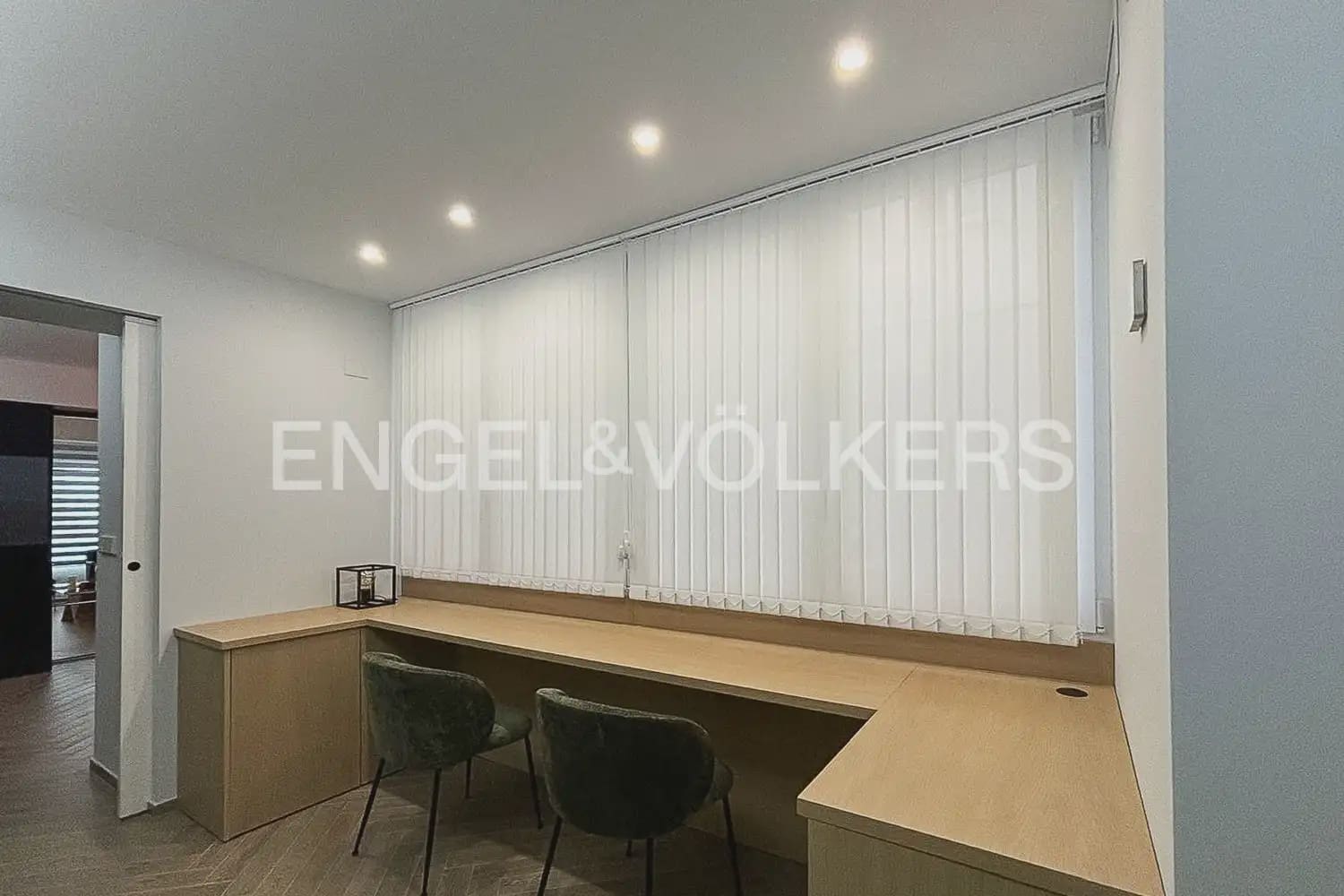 Piso de 2 habitaciones en Gandia en alquiler - 1.350 € (Ref: 10076771)