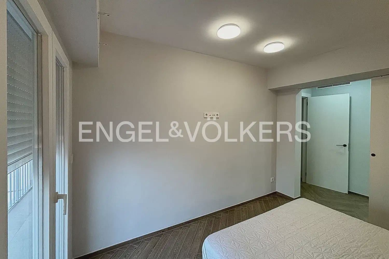 Piso de 2 habitaciones en Gandia en alquiler - 1.350 € (Ref: 10076771)
