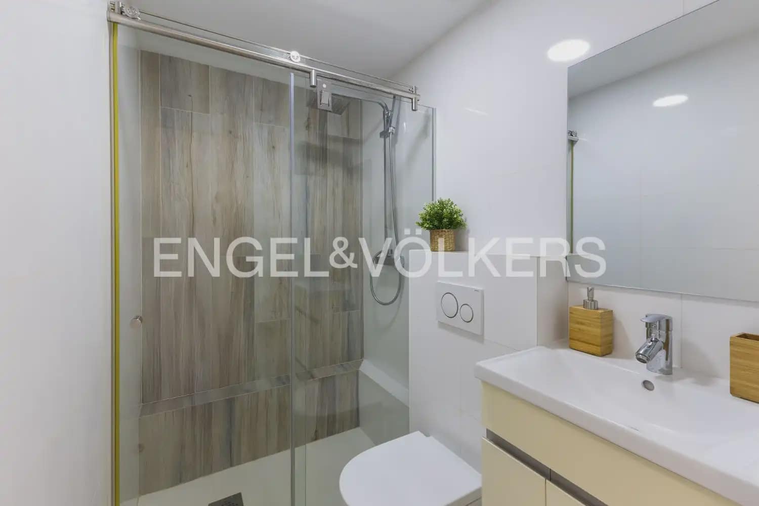 3 soverom Leilighet til leie i Sueca - € 900 (Ref: 10076915)