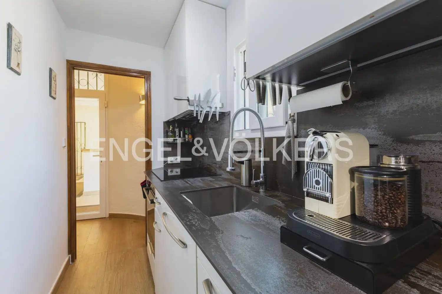 5 soveværelse Villa til salg i Orba med swimmingpool garage - € 784.000 (Ref: 10076916)