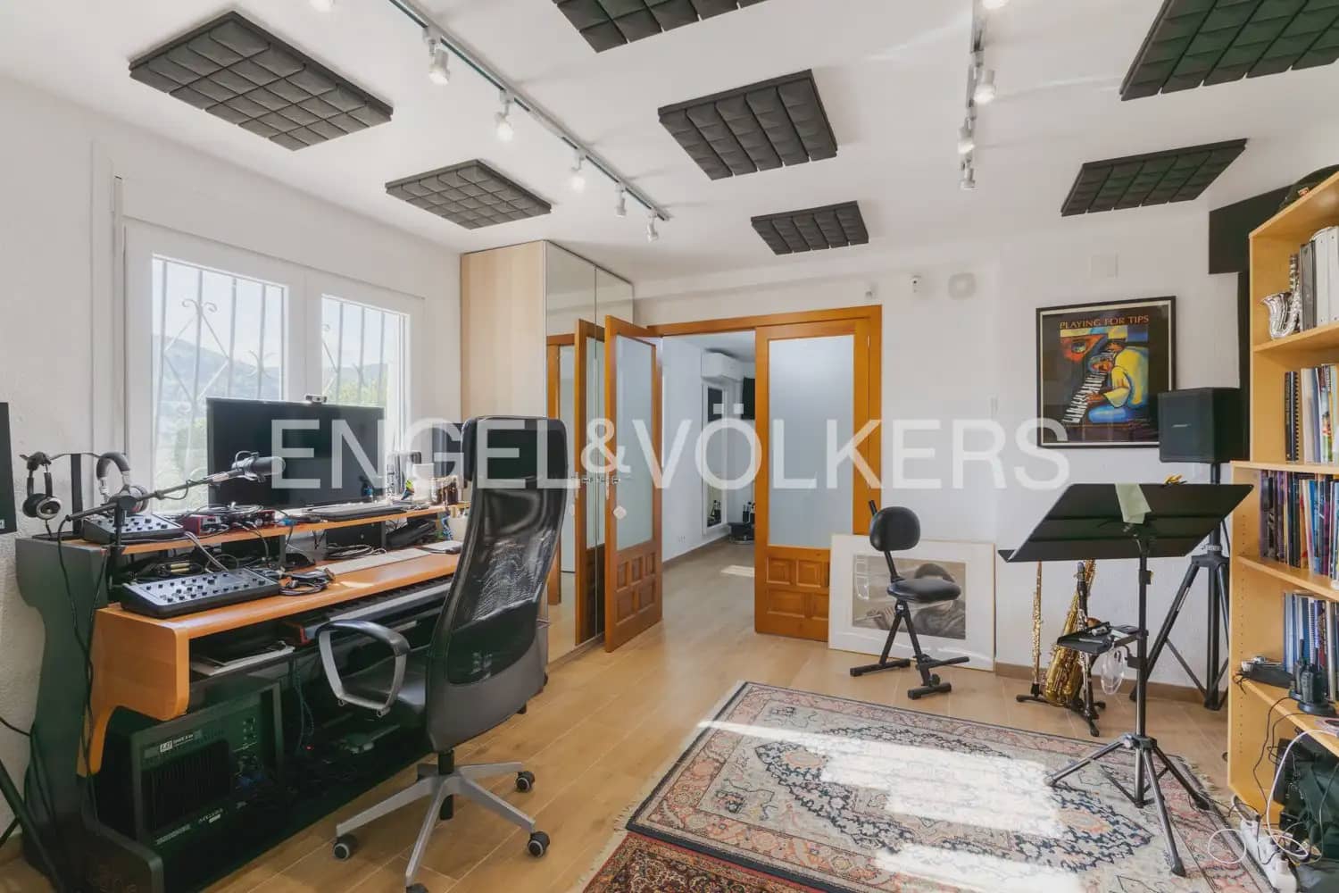 5 soveværelse Villa til salg i Orba med swimmingpool garage - € 784.000 (Ref: 10076916)