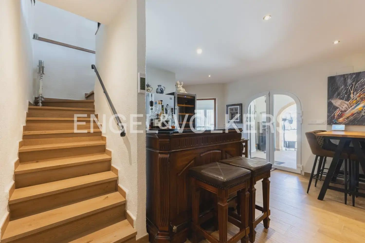 5 soveværelse Villa til salg i Orba med swimmingpool garage - € 784.000 (Ref: 10076916)