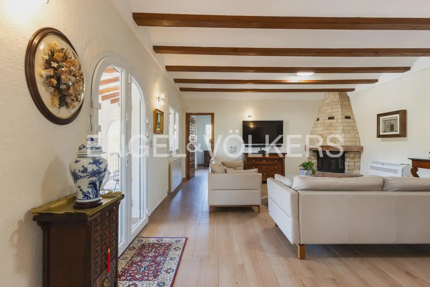 5 soveværelse Villa til salg i Orba med swimmingpool garage - € 784.000 (Ref: 10076916)