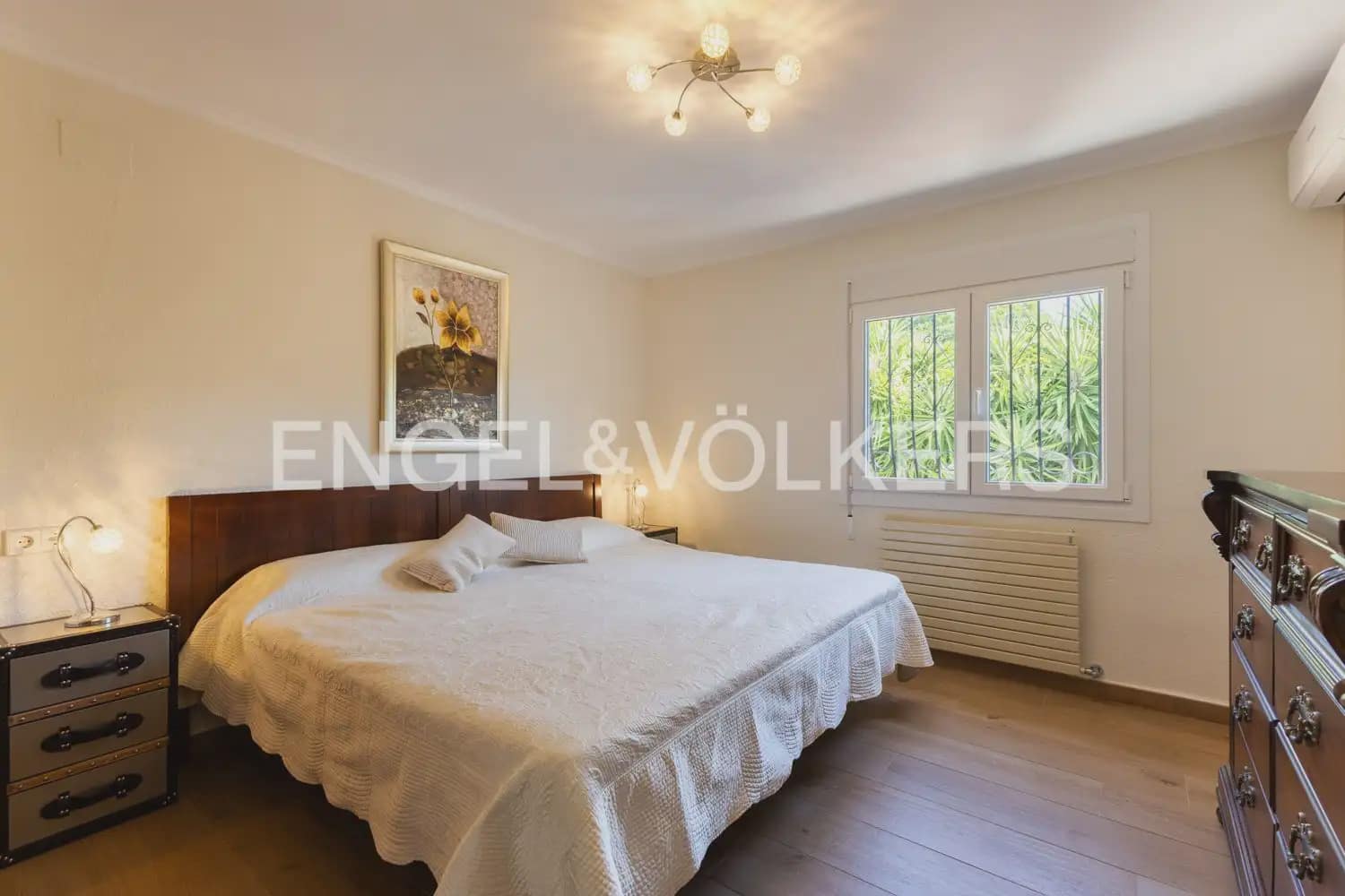 5 soveværelse Villa til salg i Orba med swimmingpool garage - € 784.000 (Ref: 10076916)