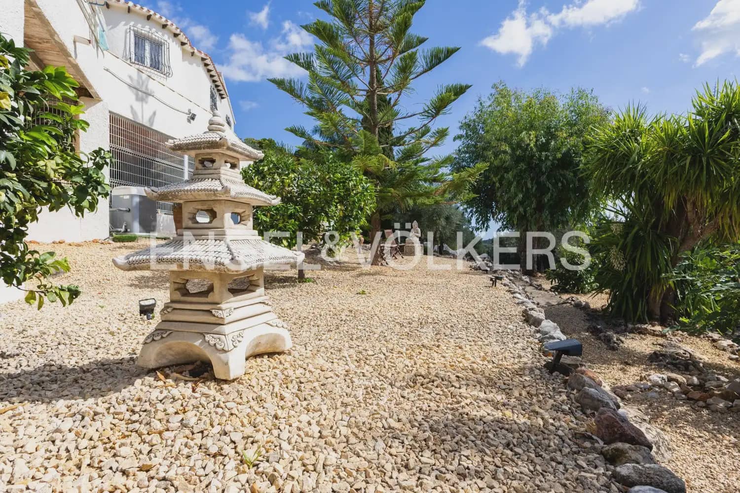 5 soveværelse Villa til salg i Orba med swimmingpool garage - € 784.000 (Ref: 10076916)