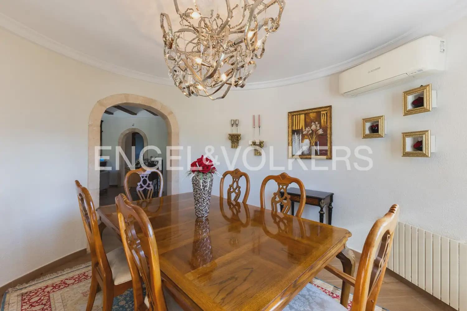 5 soveværelse Villa til salg i Orba med swimmingpool garage - € 784.000 (Ref: 10076916)