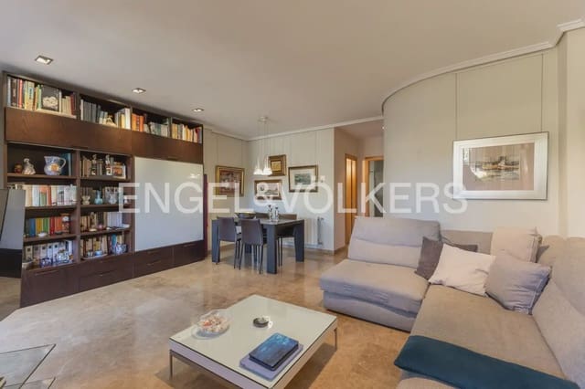 4 chambre Villa/Maison Mitoyenne à vendre à Beniferri, Valence ville avec piscine garage - 1 050 000 € (Ref: 10076919)