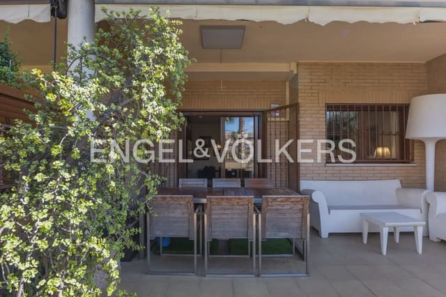 4 chambre Villa/Maison Mitoyenne à vendre à Beniferri, Valence ville avec piscine garage - 1 050 000 € (Ref: 10076919)