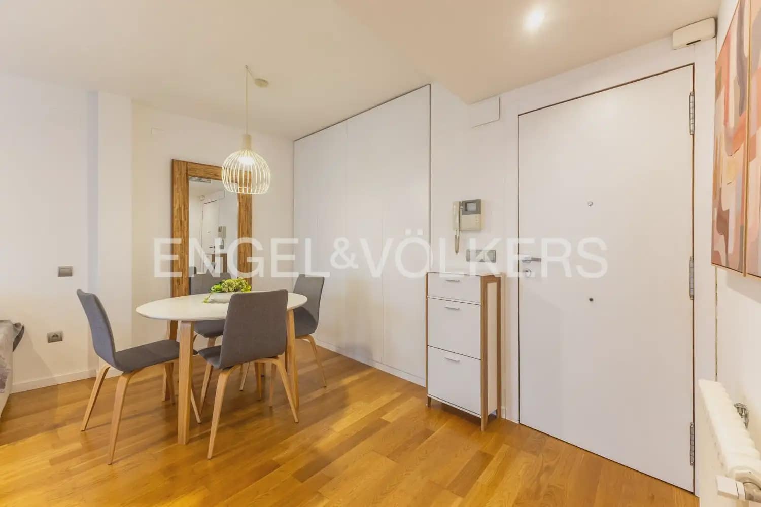 2 bedroom Flat for rent in Valencia city - € 1,650 (Ref: 10077203)