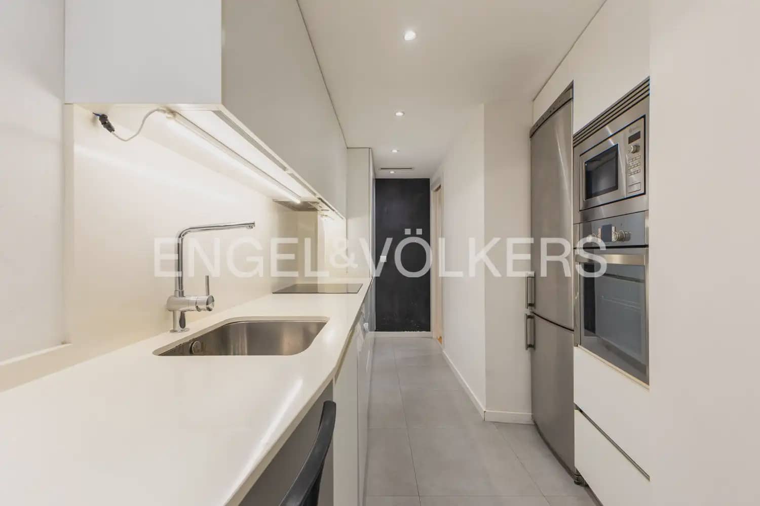 2 bedroom Flat for rent in Valencia city - € 1,650 (Ref: 10077203)