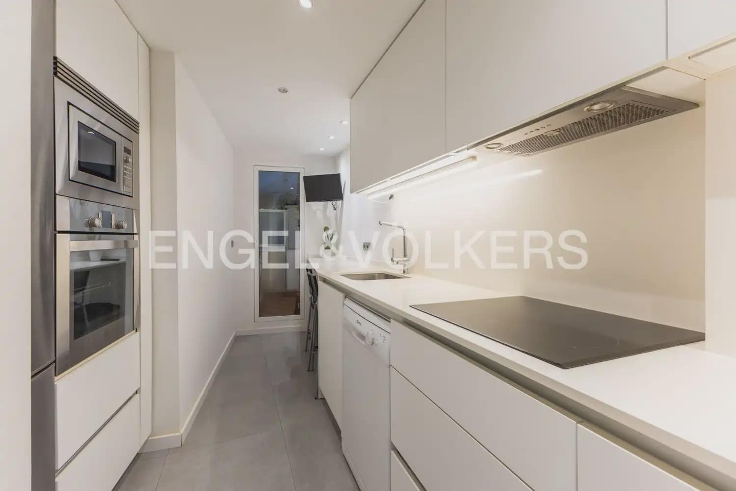 2 bedroom Flat for rent in Valencia city - € 1,650 (Ref: 10077203)