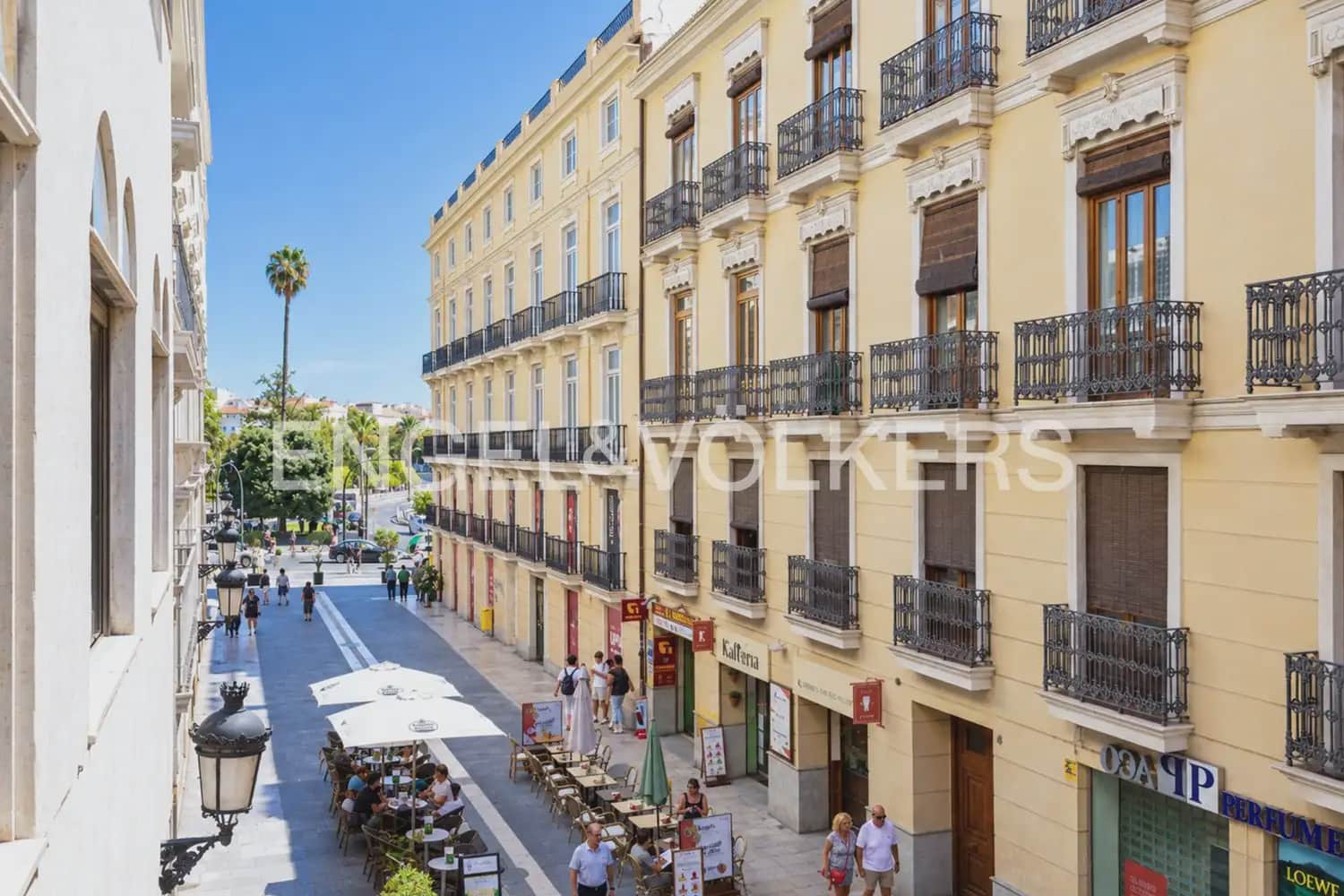 2 bedroom Flat for rent in Valencia city - € 1,650 (Ref: 10077203)