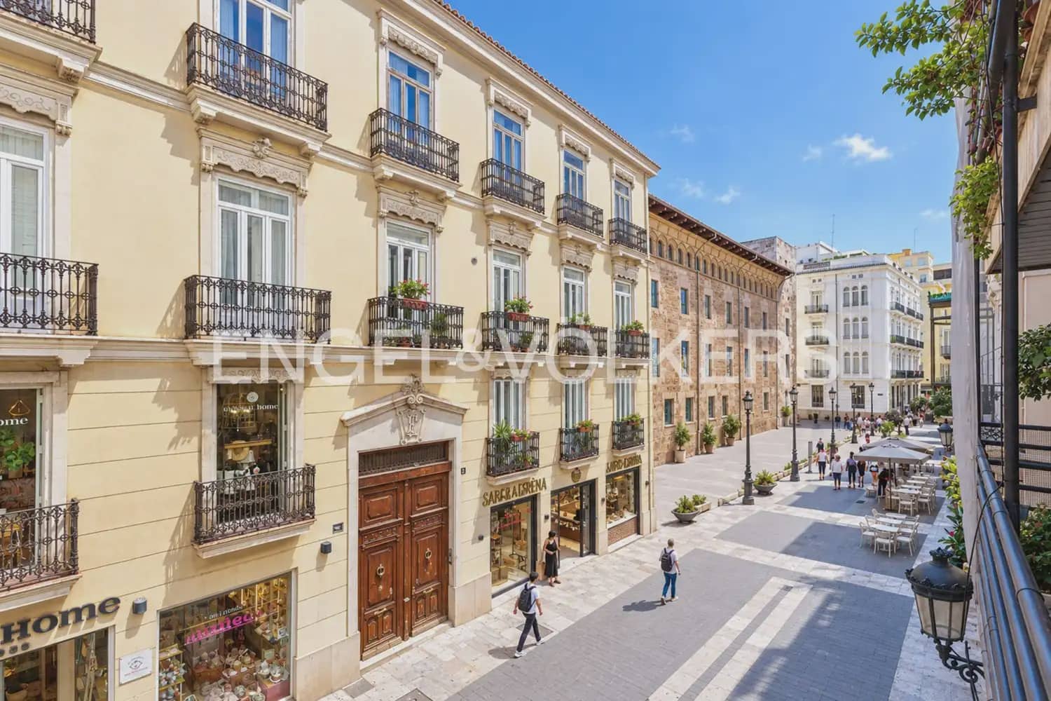 2 bedroom Flat for rent in Valencia city - € 1,650 (Ref: 10077203)