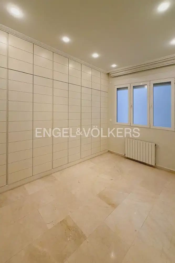 3 Zimmer Wohnung zu vermieten in Valencia Stadt - 2.600 € (Ref: 10077204)