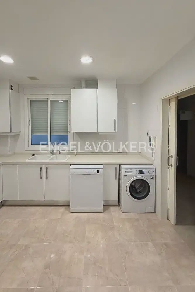 3 Zimmer Wohnung zu vermieten in Valencia Stadt - 2.600 € (Ref: 10077204)