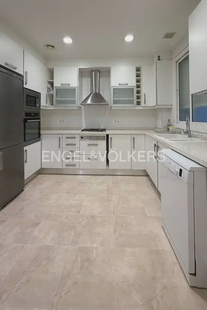 3 Zimmer Wohnung zu vermieten in Valencia Stadt - 2.600 € (Ref: 10077204)