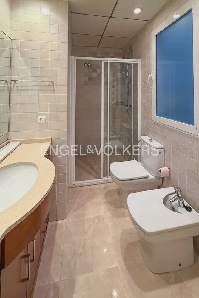 3 Zimmer Wohnung zu vermieten in Valencia Stadt - 2.600 € (Ref: 10077204)