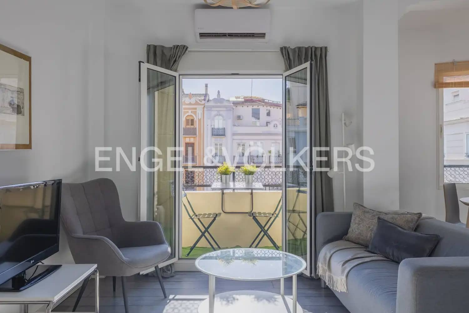 Piso de 3 habitaciones en València ciudad en venta - 450.000 € (Ref: 10077205)
