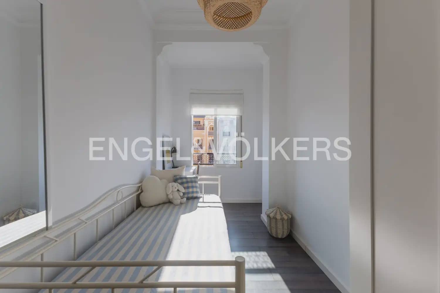 Piso de 3 habitaciones en València ciudad en venta - 450.000 € (Ref: 10077205)