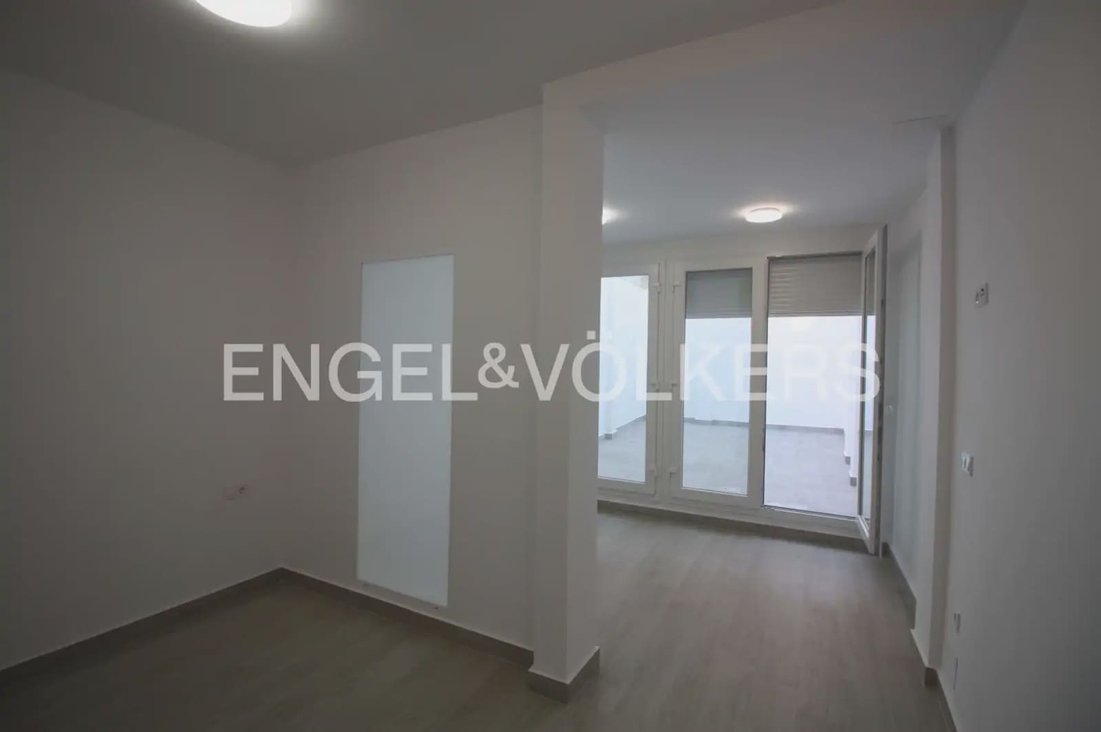1 sypialnia Studio do wynajęcia w Miasto Walencja - 1 400 € (Ref: 10077283)