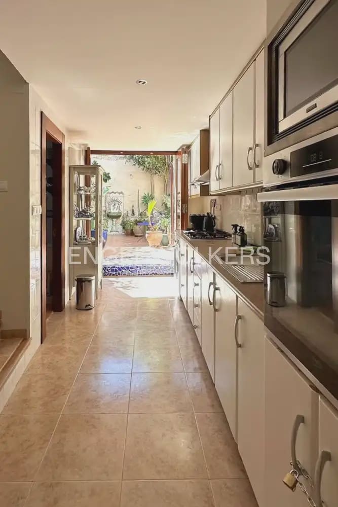 2 makuuhuone Rivitalo vuokrattavana paikassa Oliva - 1 550 € (Ref: 10078529)