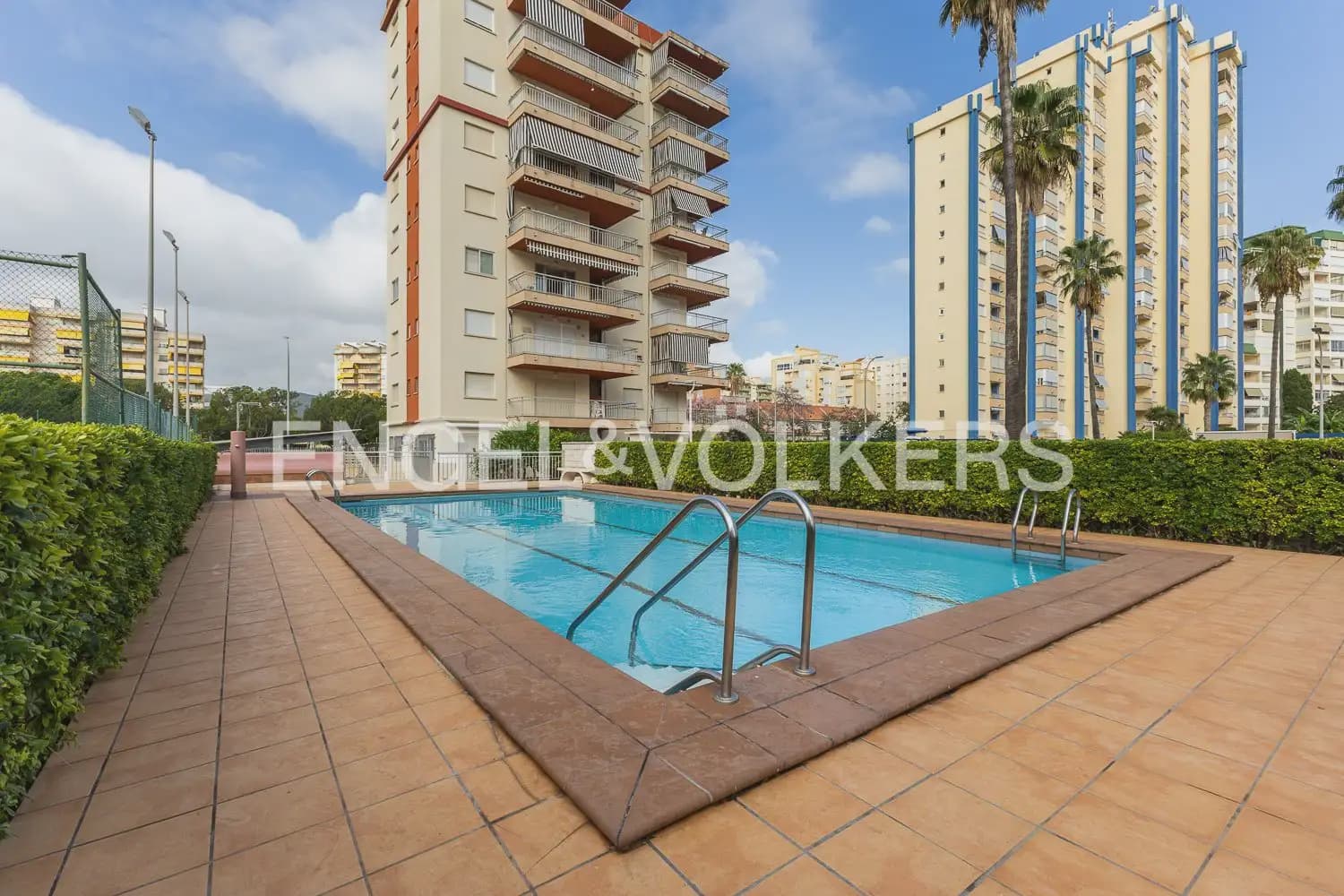 1 bedroom Flat for sale in Gandia with pool garage - € 220,000 (Ref: 10078820)