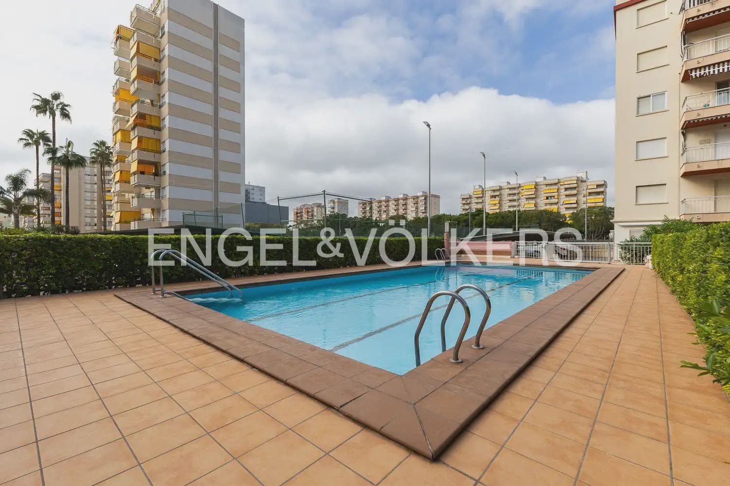1 bedroom Flat for sale in Gandia with pool garage - € 220,000 (Ref: 10078820)