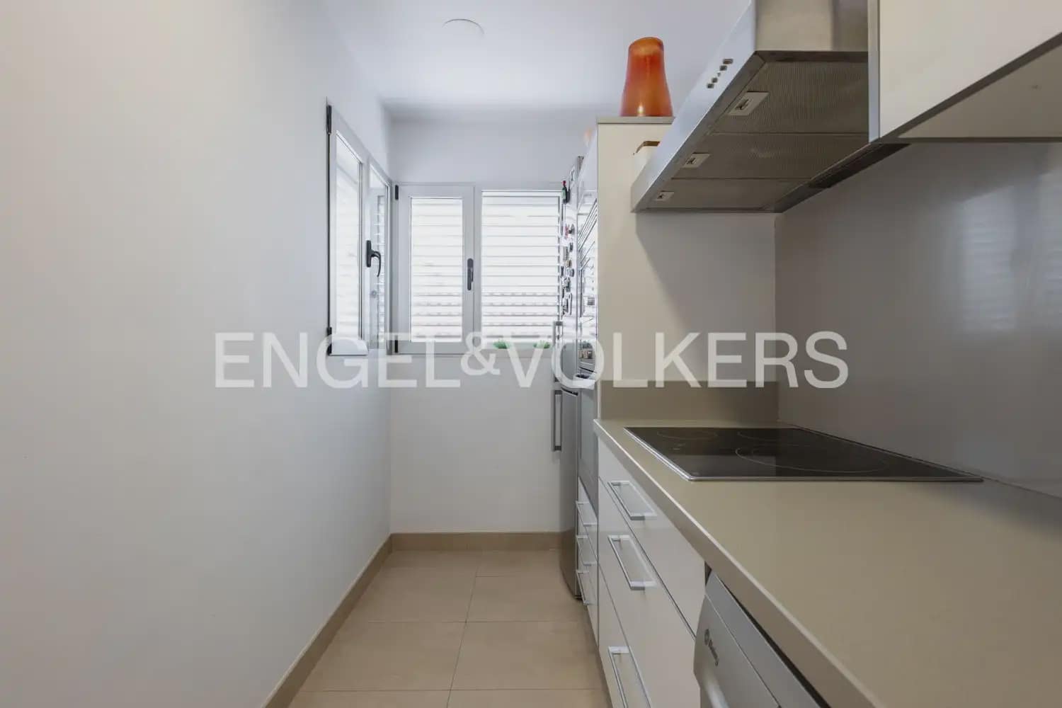 Adosado de 3 habitaciones en Daimús en venta con garaje - 350.000 € (Ref: 10078822)