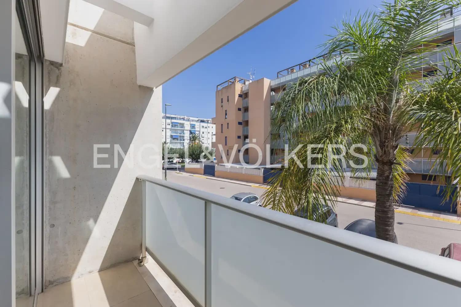 Adosado de 3 habitaciones en Daimús en venta con garaje - 350.000 € (Ref: 10078822)