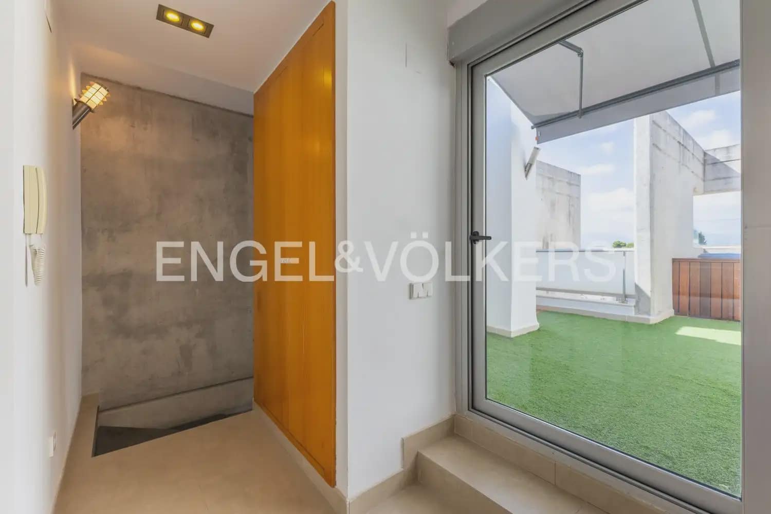 Adosado de 3 habitaciones en Daimús en venta con garaje - 350.000 € (Ref: 10078822)