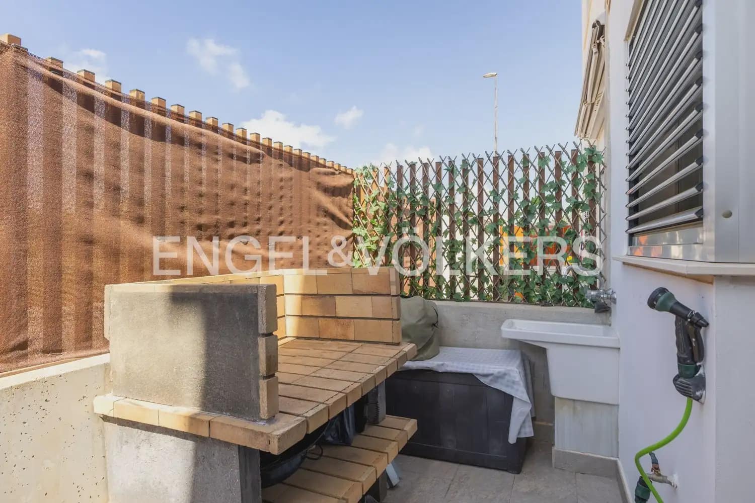 Adosado de 3 habitaciones en Daimús en venta con garaje - 350.000 € (Ref: 10078822)