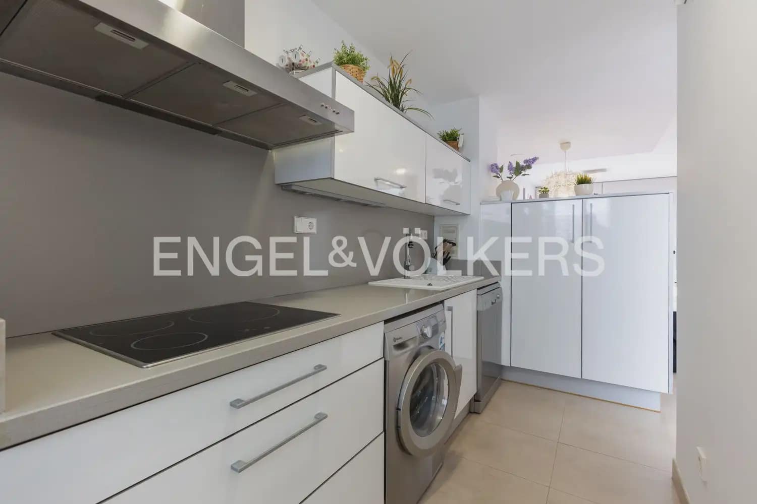 Adosado de 3 habitaciones en Daimús en venta con garaje - 350.000 € (Ref: 10078822)