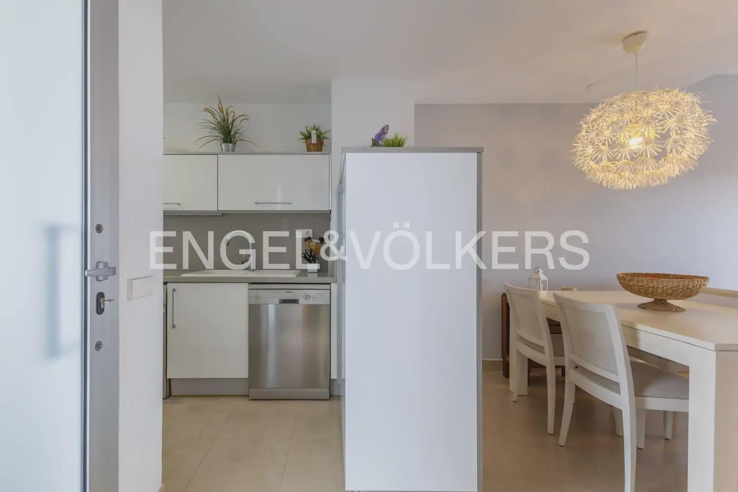 Adosado de 3 habitaciones en Daimús en venta con garaje - 350.000 € (Ref: 10078822)