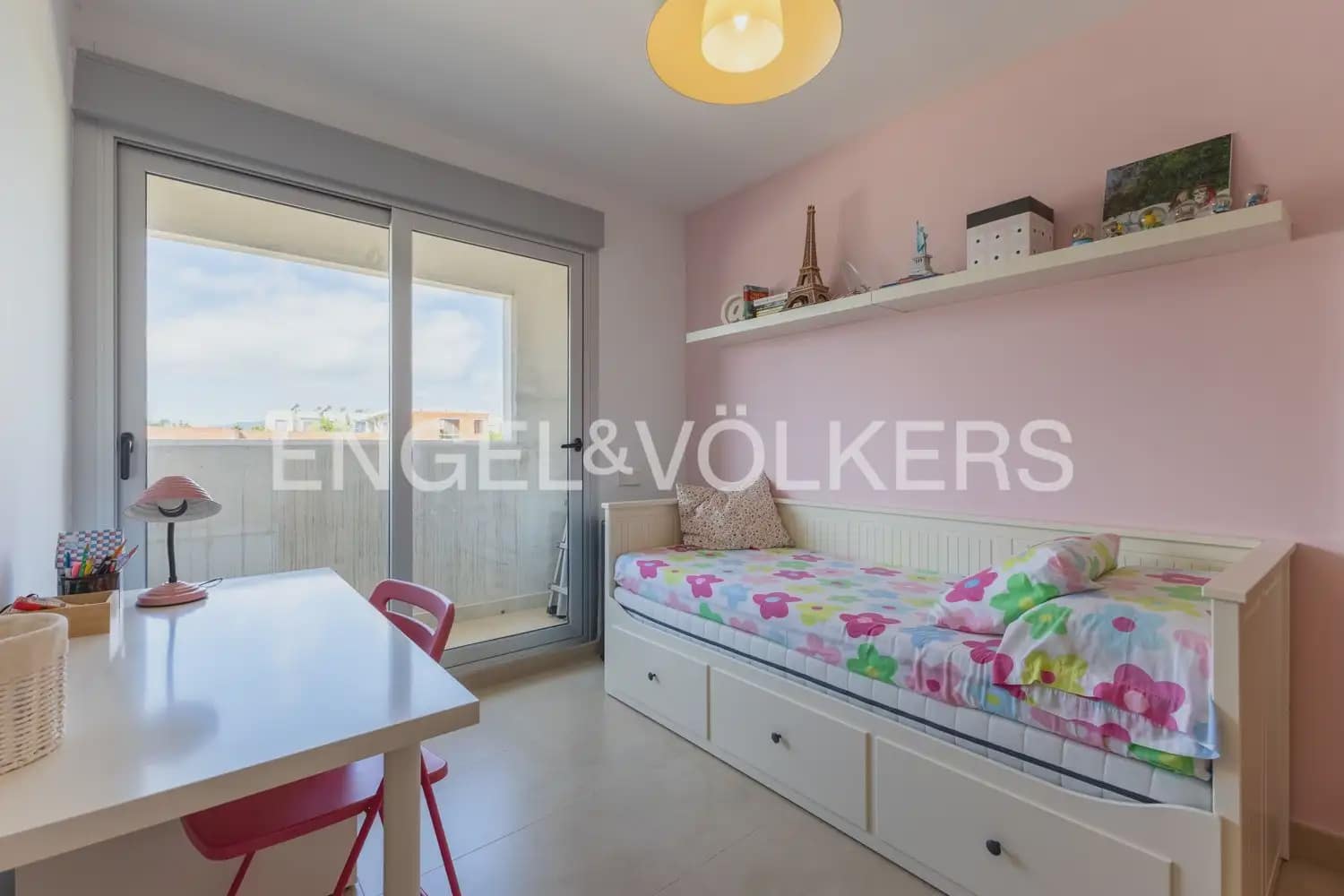 Adosado de 3 habitaciones en Daimús en venta con garaje - 350.000 € (Ref: 10078822)