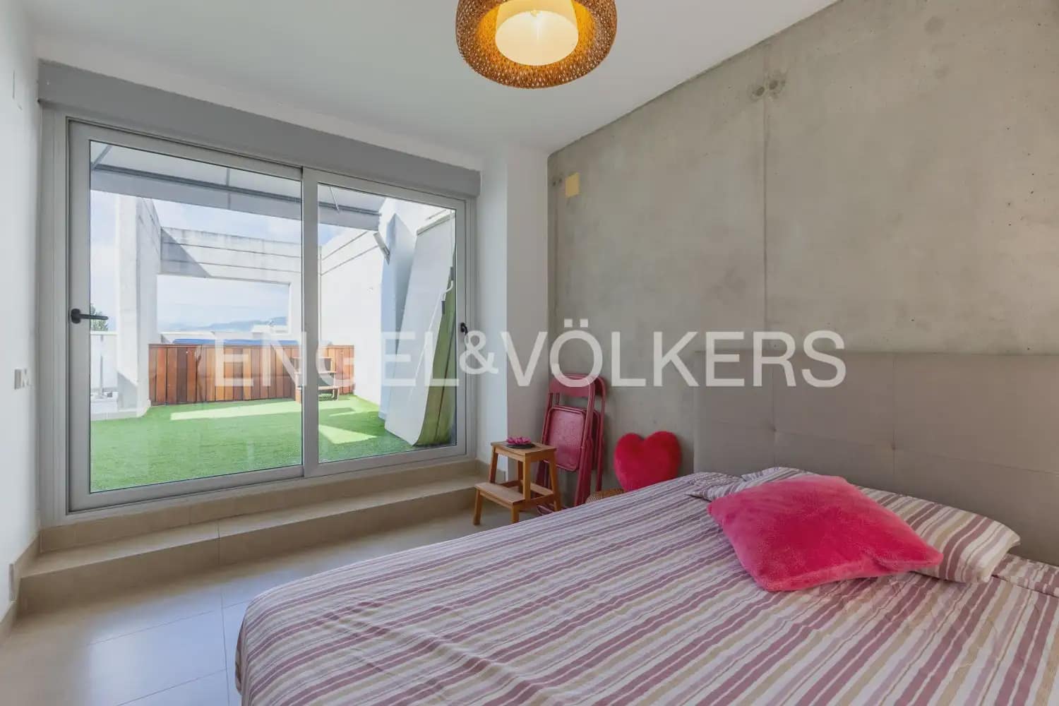 Adosado de 3 habitaciones en Daimús en venta con garaje - 350.000 € (Ref: 10078822)
