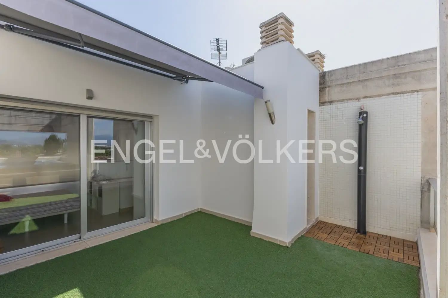 Adosado de 3 habitaciones en Daimús en venta con garaje - 350.000 € (Ref: 10078822)