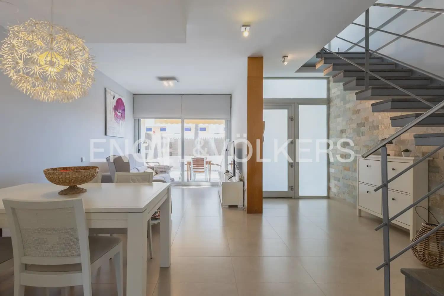 Adosado de 3 habitaciones en Daimús en venta con garaje - 350.000 € (Ref: 10078822)