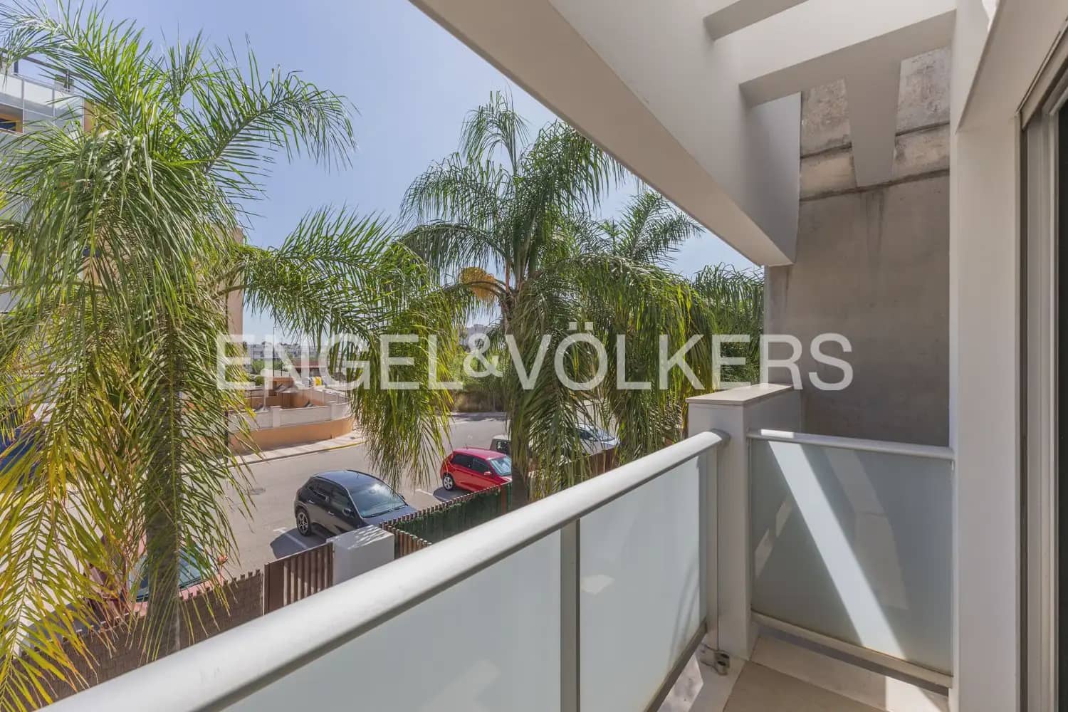 Adosado de 3 habitaciones en Daimús en venta con garaje - 350.000 € (Ref: 10078822)