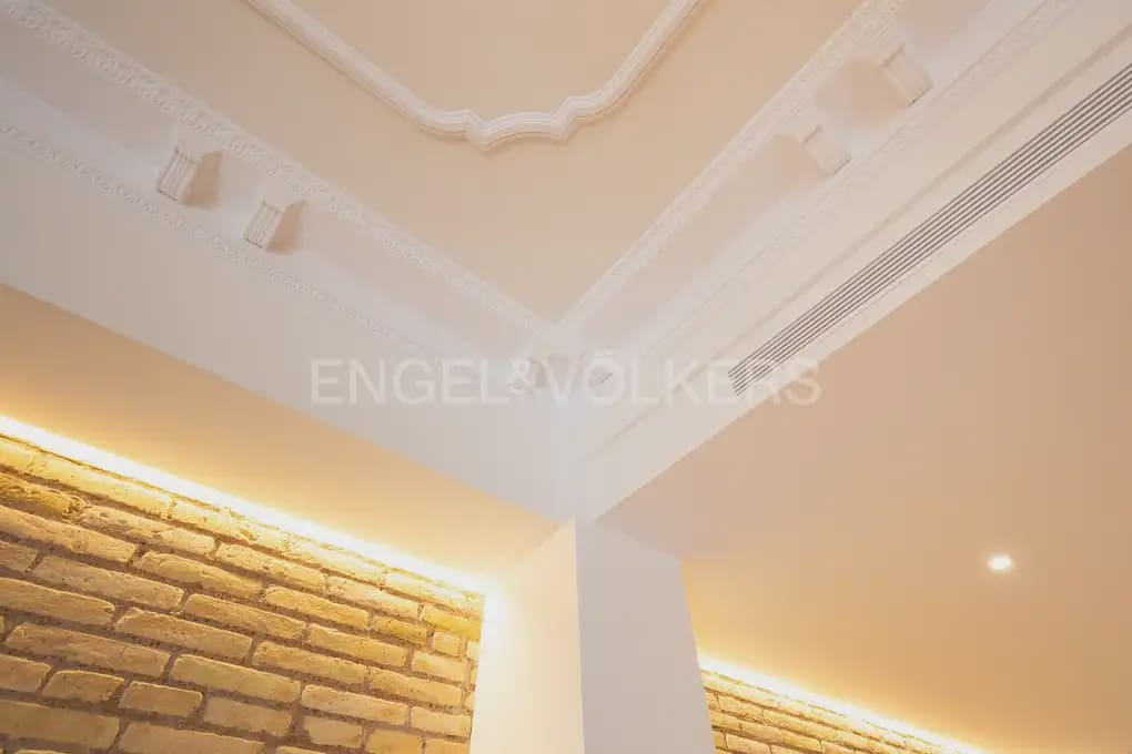 Appartement de 3 chambres à louer à Valence ville avec garage - 3 500 € (Ref: 10079123)